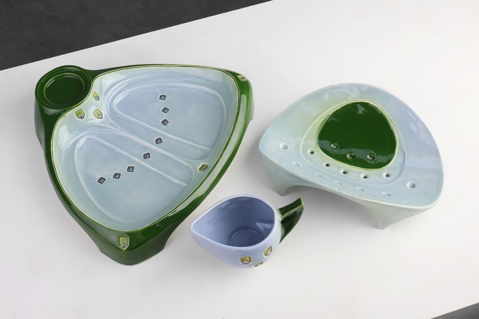 Art Nouveau Ceramic Asparagus Set By Julius Dessler, Austria, 1900s, Set Of 3 photo vinterior