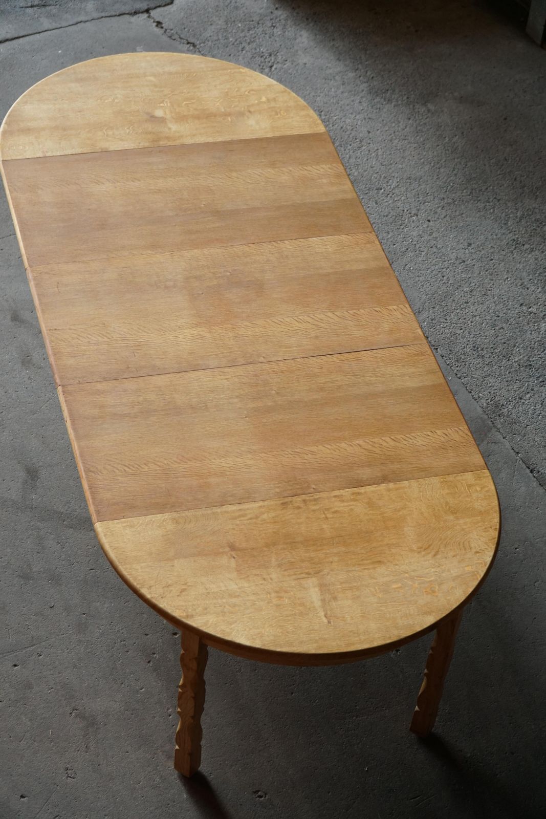 Mid Century Round Oak Dining Table With Three Extensions, Danish Modern, 1960s photo vinterior