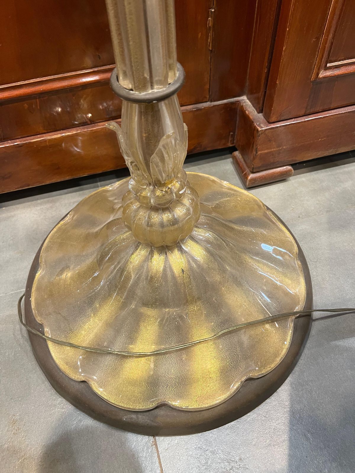photo vinterior Extraordinary Floor Lamp In Precious Gold Murano Glass