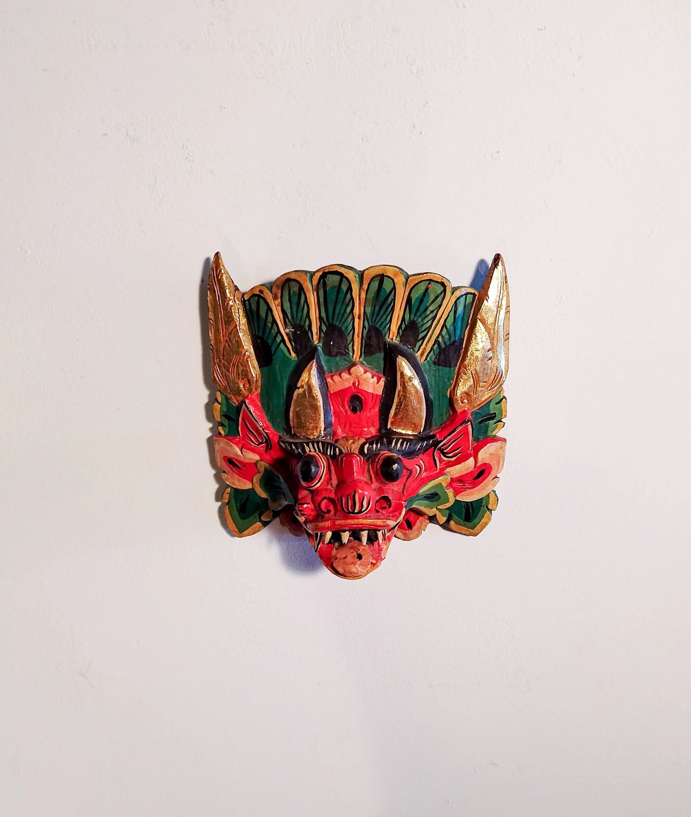 Mid–20th Century Hand Carved Balinese Raksasa Mask, Indonesia, C.1950–1970 photo vintage