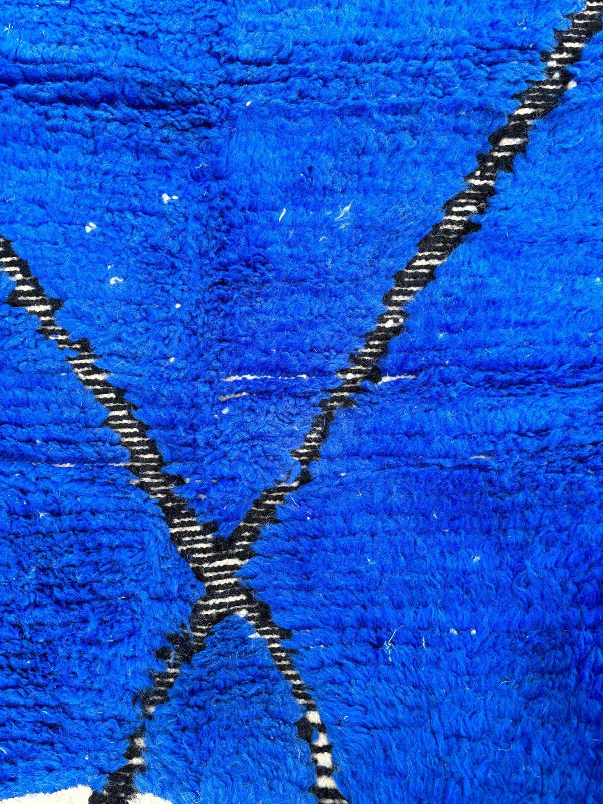 photo furniture Moroccan Beni Ouarain Rug 180x250 Cm– Handmade Wool Berber Rug –Blue & Cream Geometric Rug – Modern Moroccan Carpet –Luxury Berber Area Rug