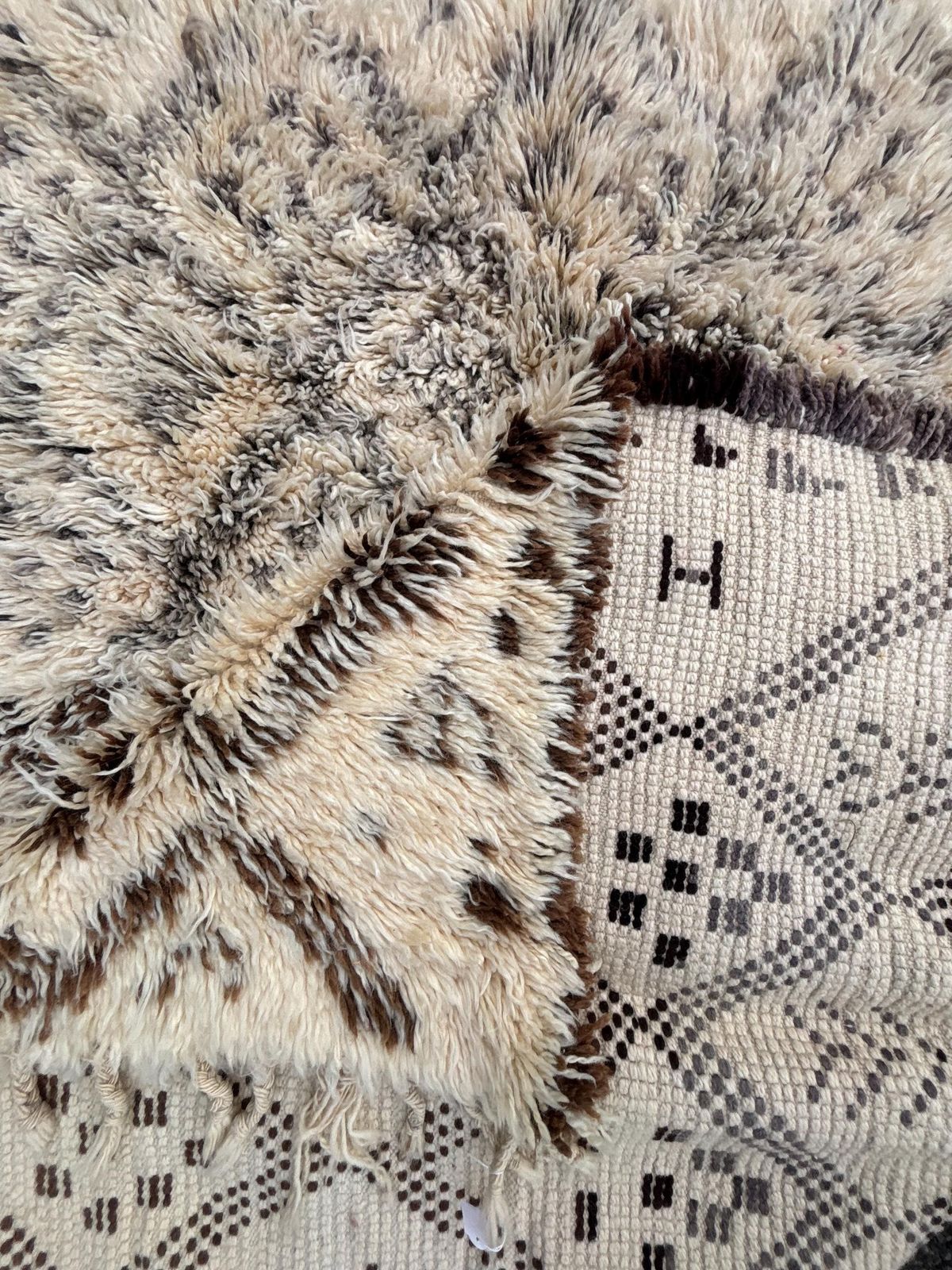 Authentic Moroccan Berber Vintage Beni Ourain Rug 190x340 Cm, Berber Moroccan Carpet, Moroccan Beni Ourain Rug. photo Textiles