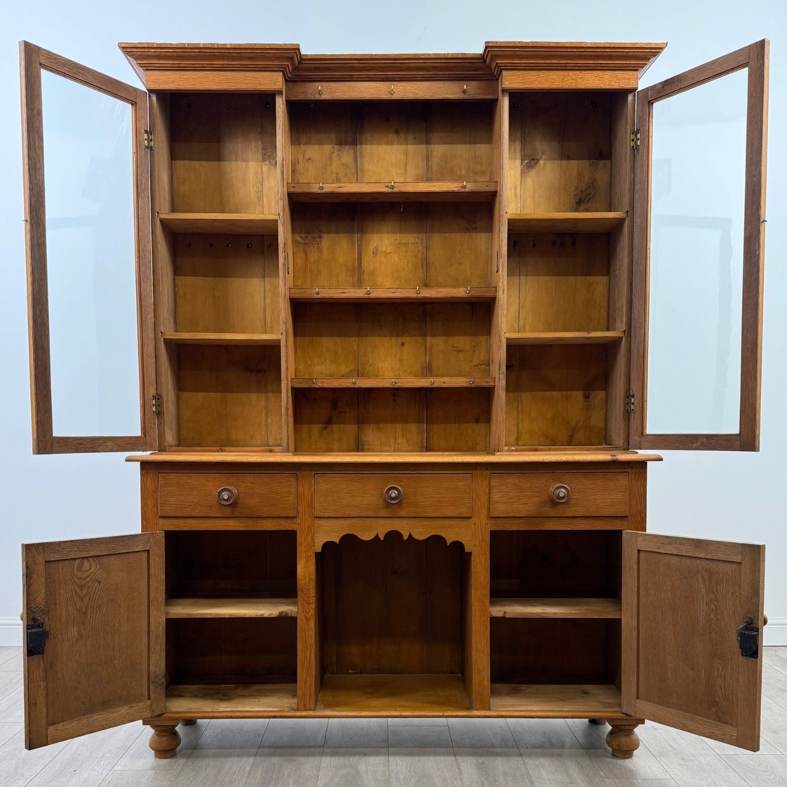 Antique 19th Century Fine Quality Welsh Dresser In Light Oak ( Af 5232 ) photo furniture