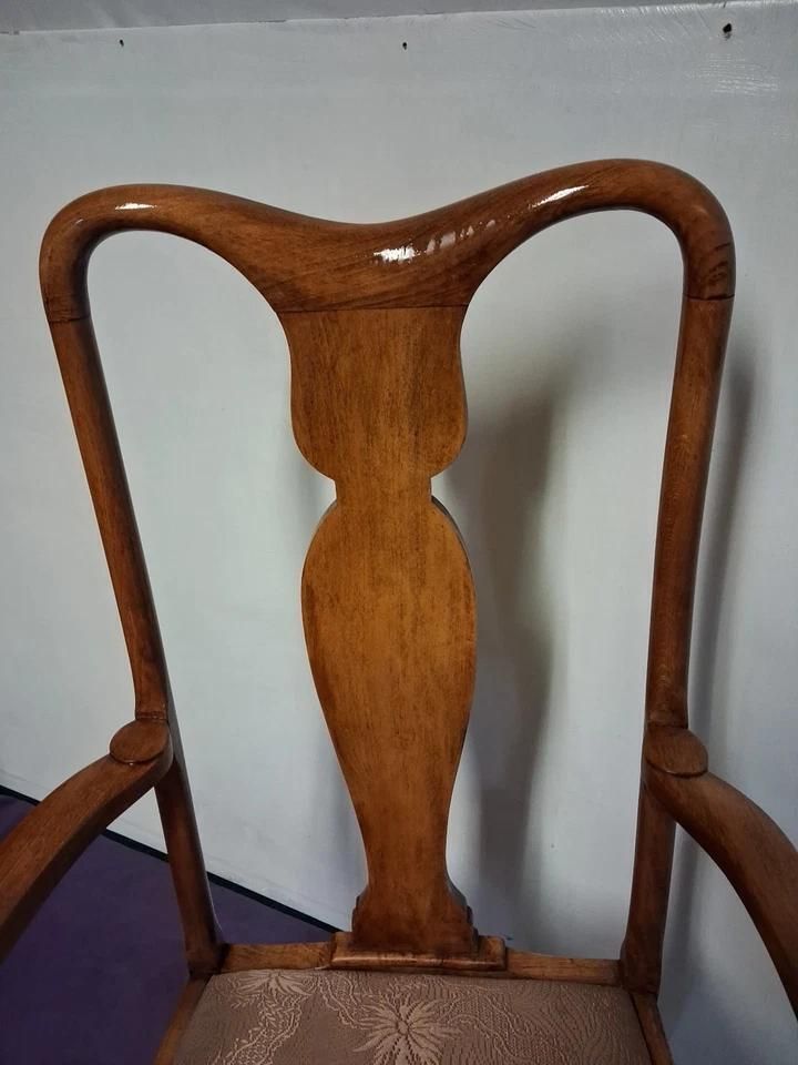 Antique Chair In Queen Ann Style With Cabriole Legs A Elegant Piece photo for sale