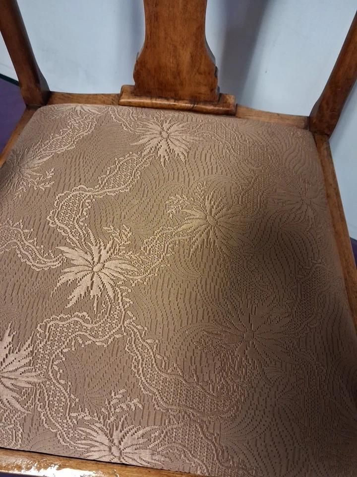 Antique Chair In Queen Ann Style With Cabriole Legs A Elegant Piece photo vinterior