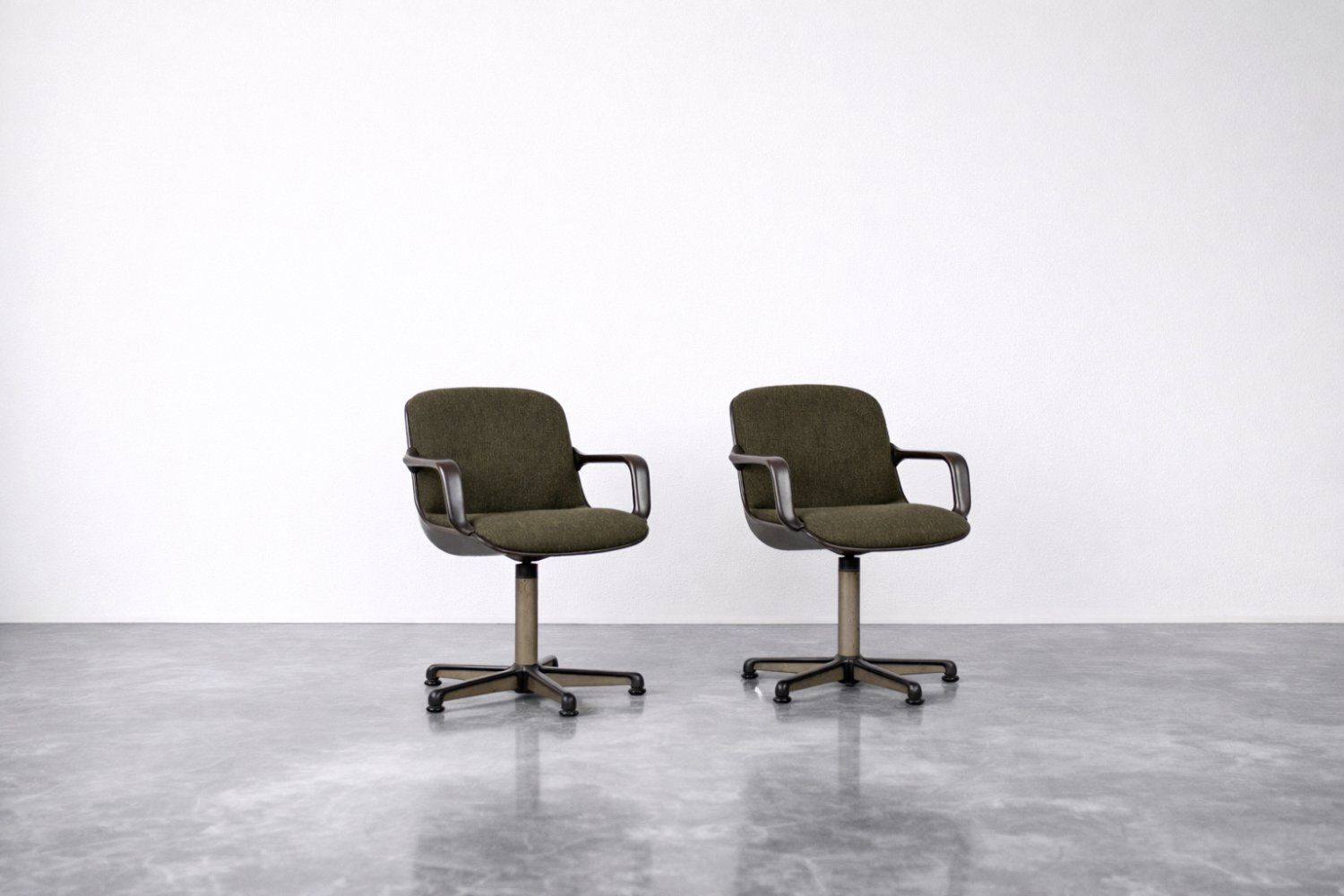 photo vintage Mid Century Modern German Office Chairs By Pollock For Comforto, 1970s, Set Of 2