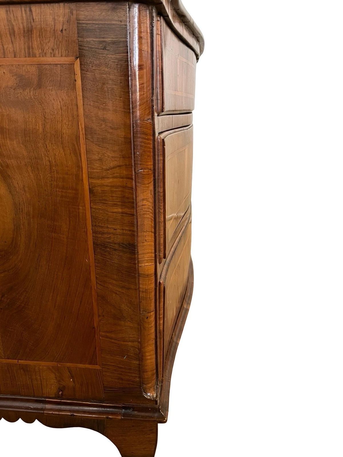 Italian Walnut Louis XV Chest Of Drawers, Commode With Burl Veneer photo vintage