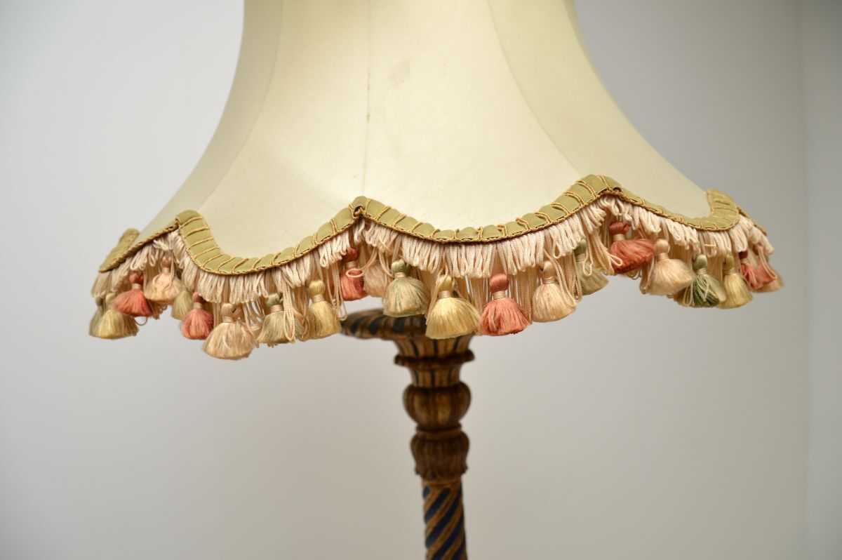 photo furniture Antique Victorian Gilt Wood Floor Lamp