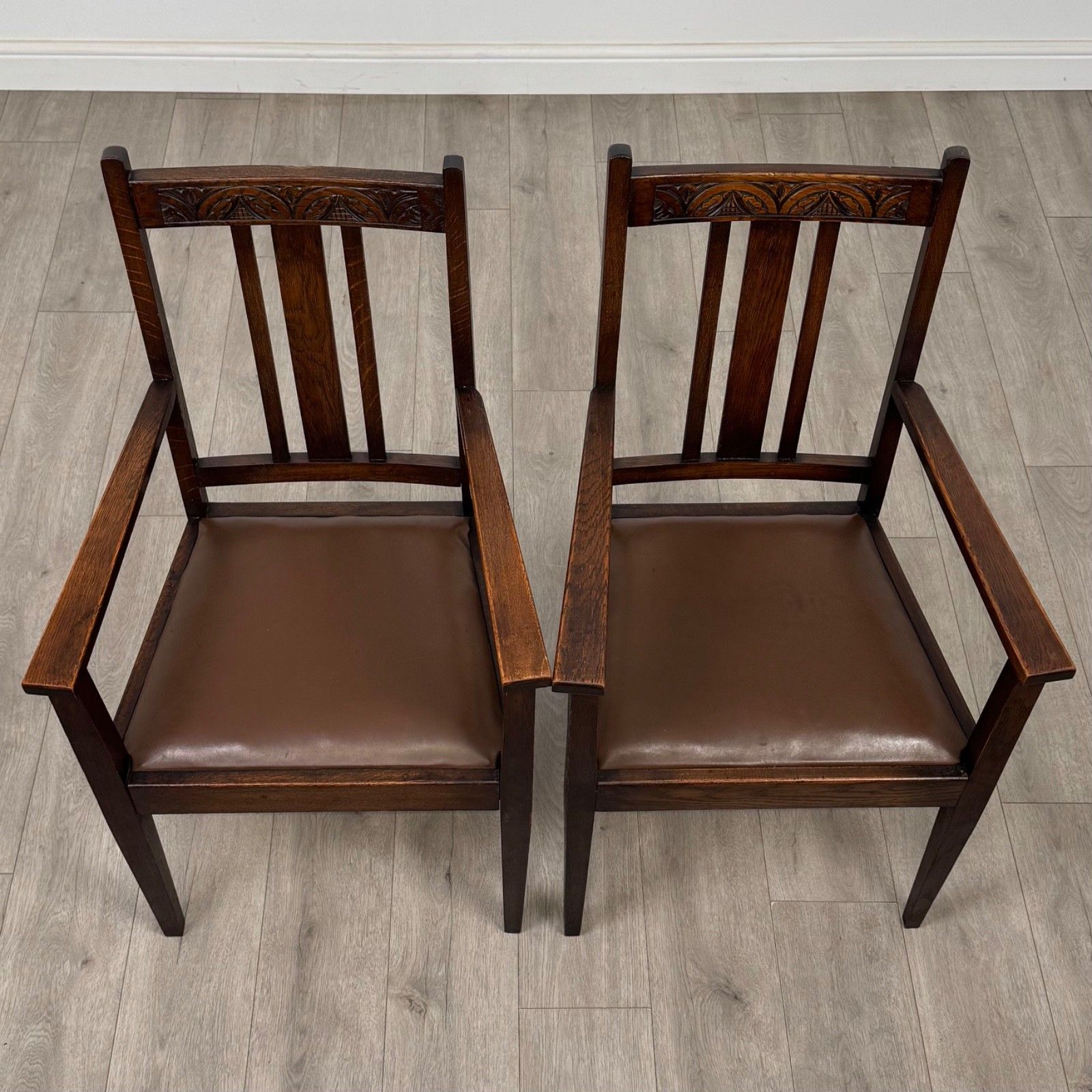 photo furniture Antique 18th Century Dining Table With 6 Dining Chairs In Oak ( Af 5307 )