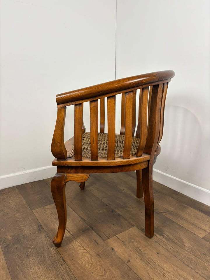 photo furniture Antique Style Hardwood Bergère Chair