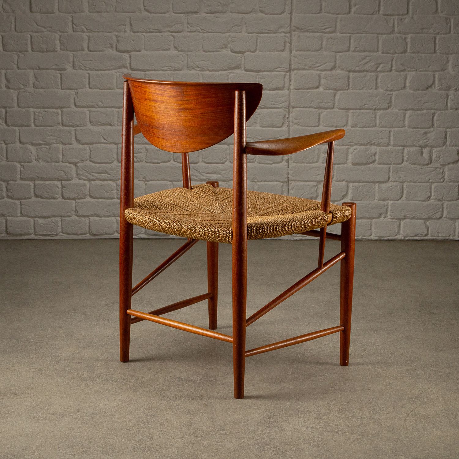 photo furniture Set Of 10 Model 317 And 316 Dining Chairs And Stools By Hvidt And Mølgaard Nielsen For Søborg Møbelfabrik