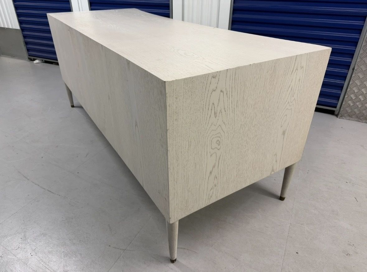 500.0 Julian Chichester Large Curved Desk photo