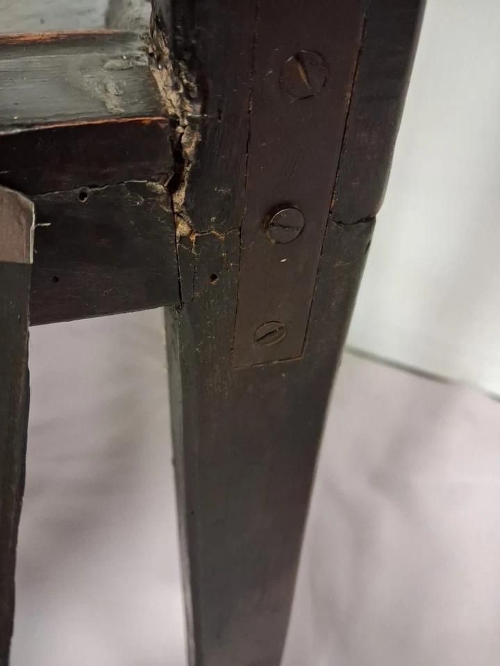 Antique Welsh Oak Chair With Vase Back And Deep Patina Aprox 300 Years Old photo 385.0