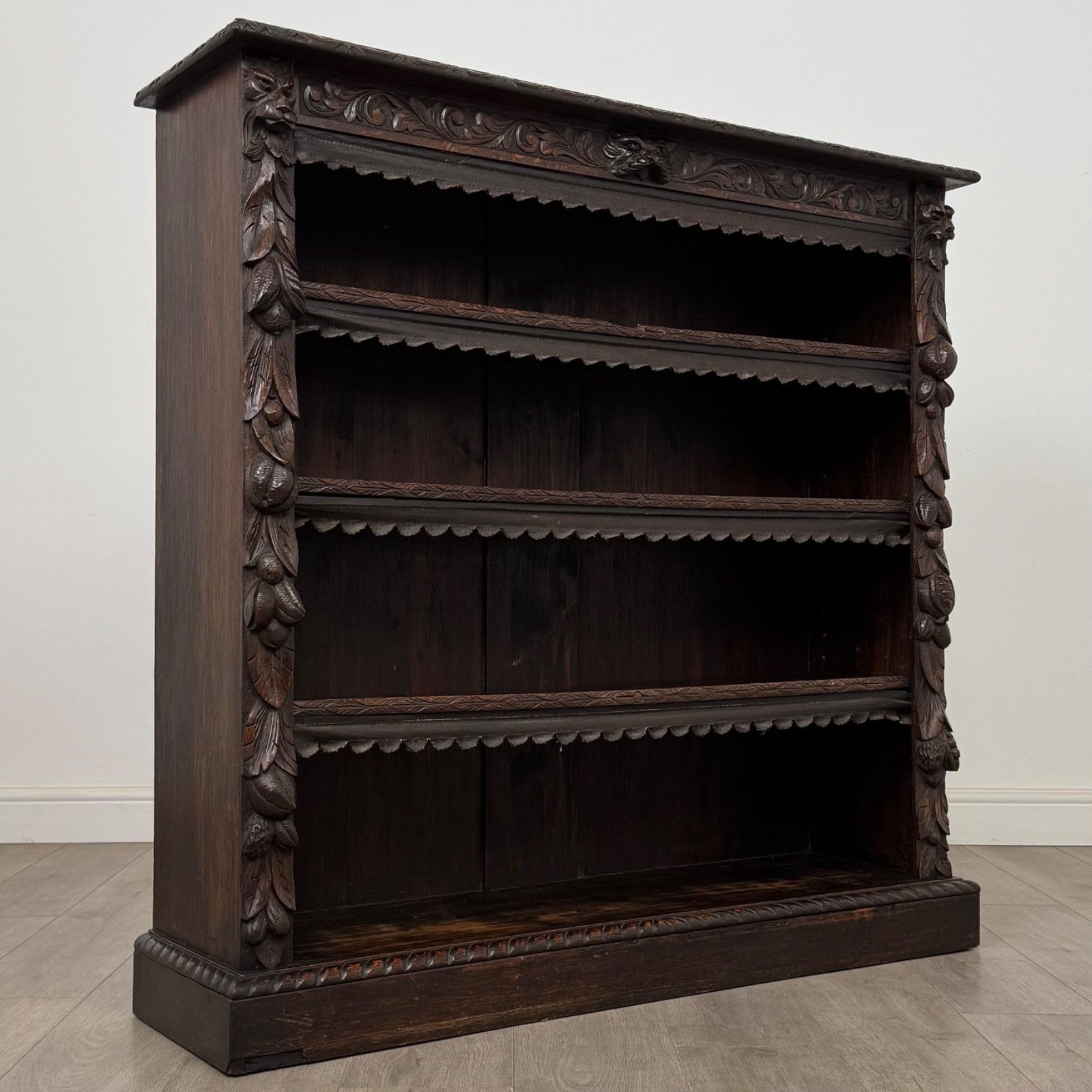 photo furniture Antique 19th Century Victorian Carved Open Bookcase In Oak ( Af 5304 )