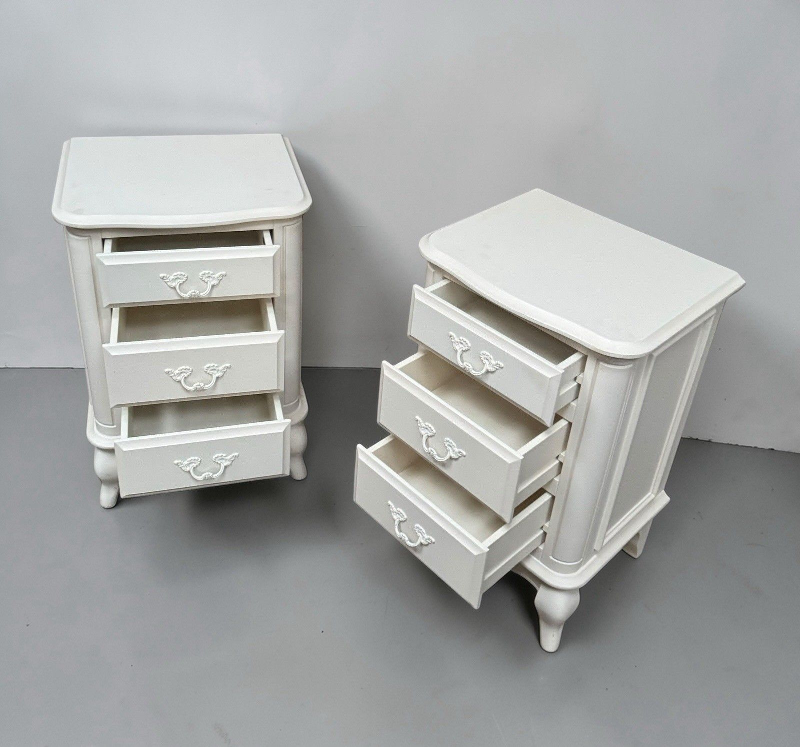Pair Of Laura Ashley Provençale Dove Grey Bedside Chest Of Drawers Rococo Style photo vintage
