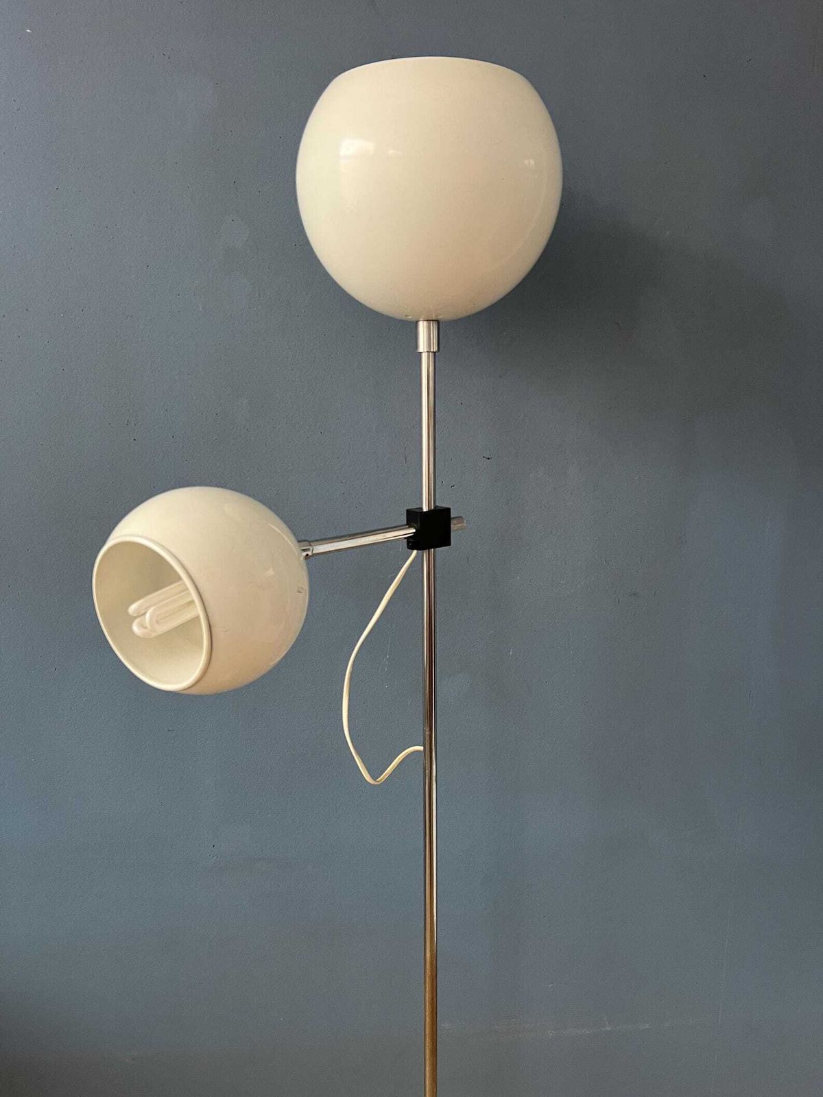 White Mid Century Space Age Eyeball Floor Lamp photo buy