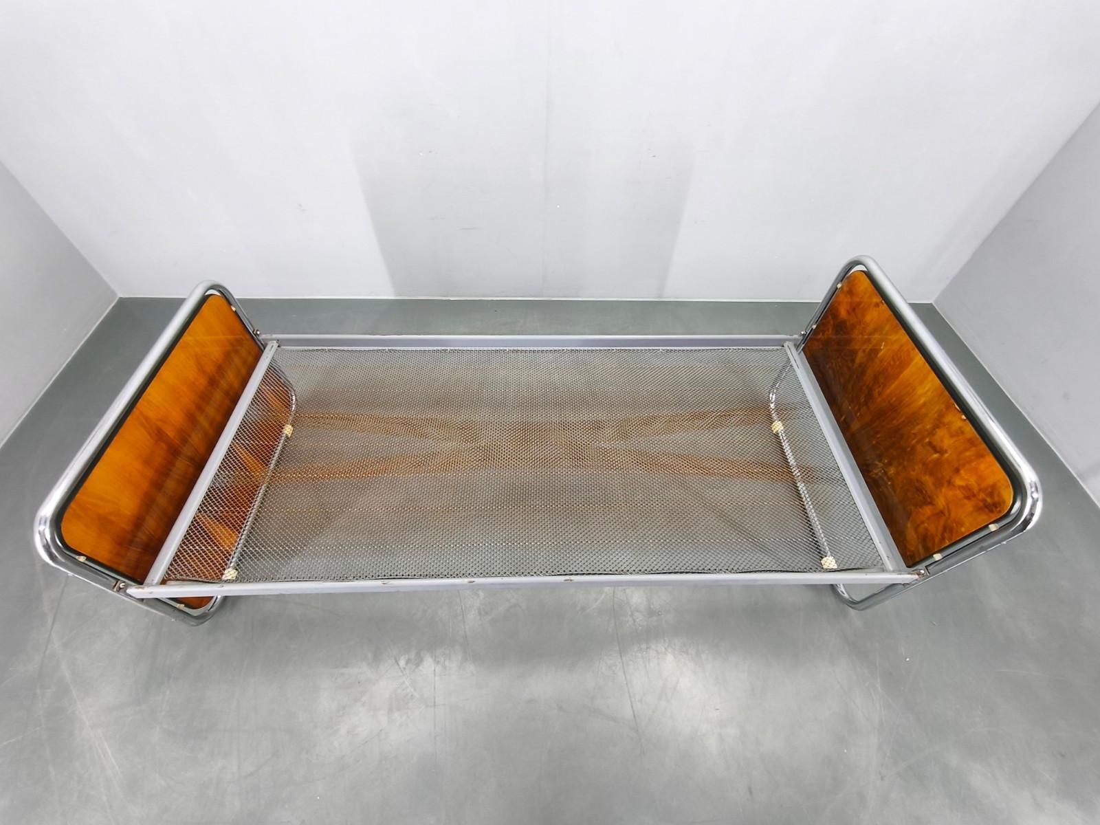 Bauhaus Tubular Steel Bed With Walnut Veneer Panels, 1930s photo vinterior