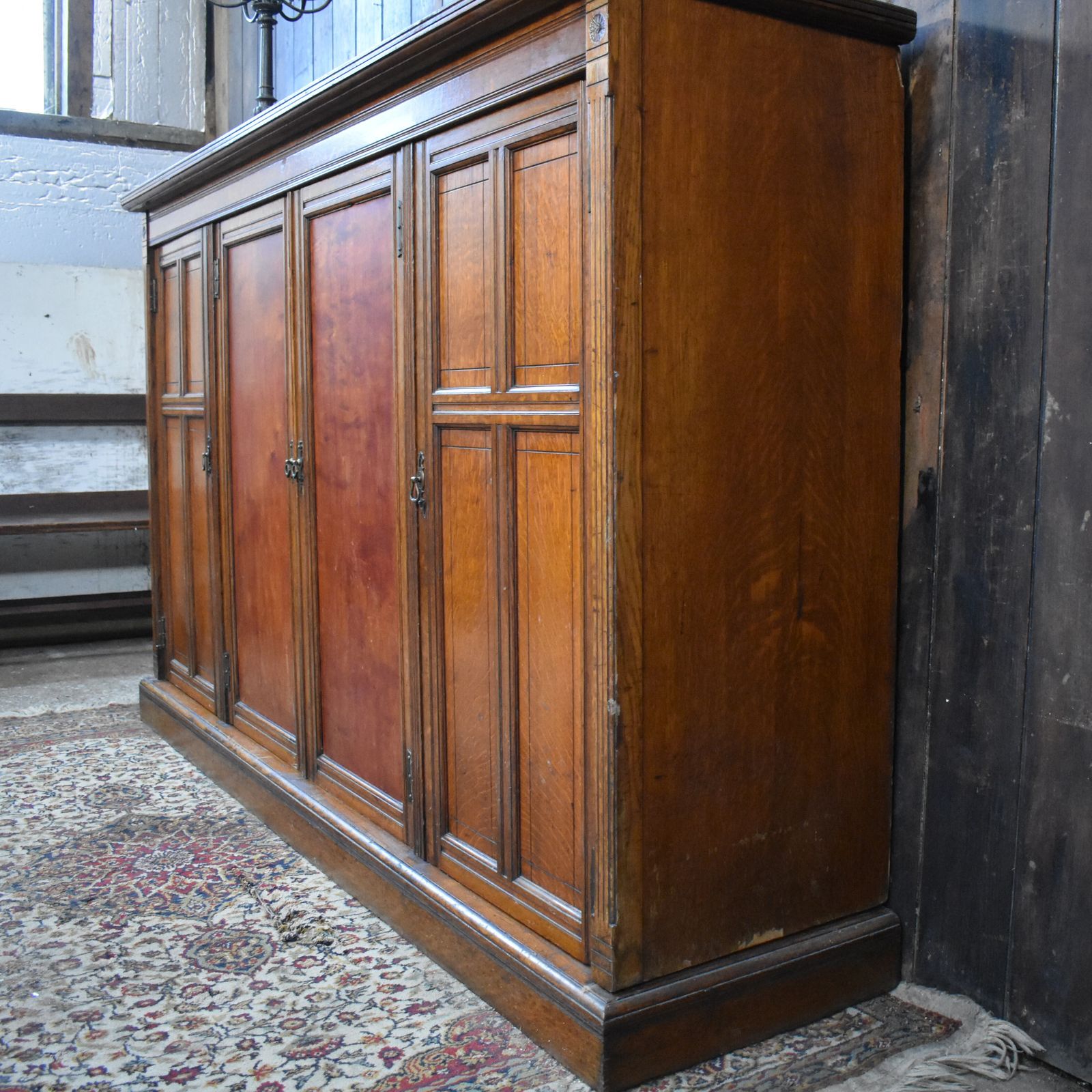 photo vinterior Antique English Oak Housekeepers School Storage Cabinet Boot Room Cupboard