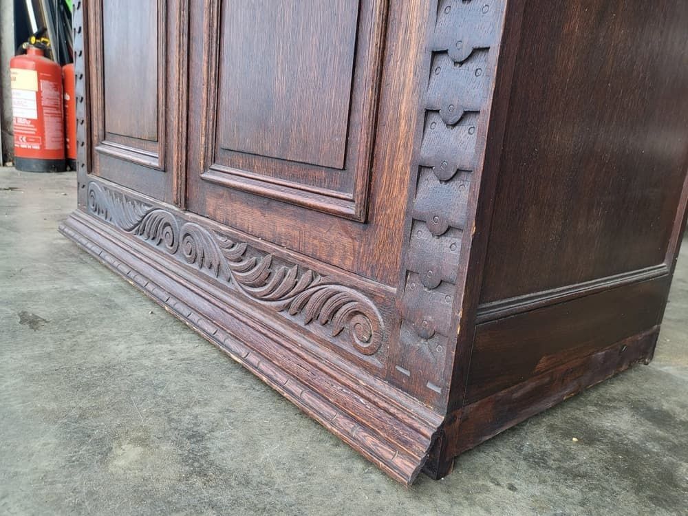 445.0 Antique Dark Oak Panelled Carved 2 X Door Wardrobe photo