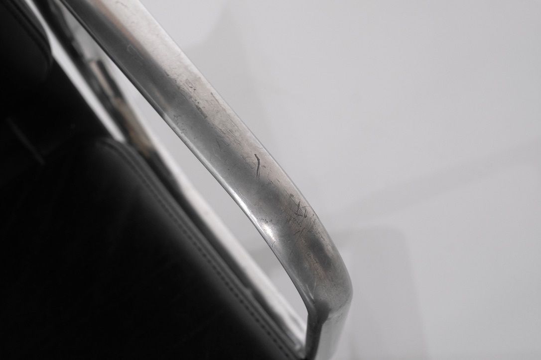 photo for sale Armchair Soft Pad Chair " Ea 207 " Charles Ray Eames, USA 1969.