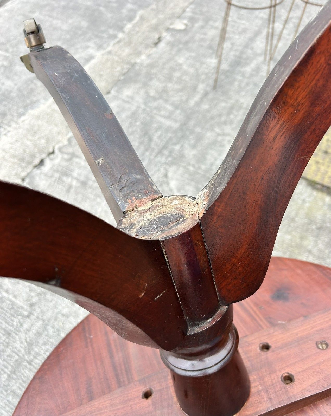 Quality Reproduction Antique Regency Style Mahogany Three Tier Dumb Waiter Stand photo 145.0