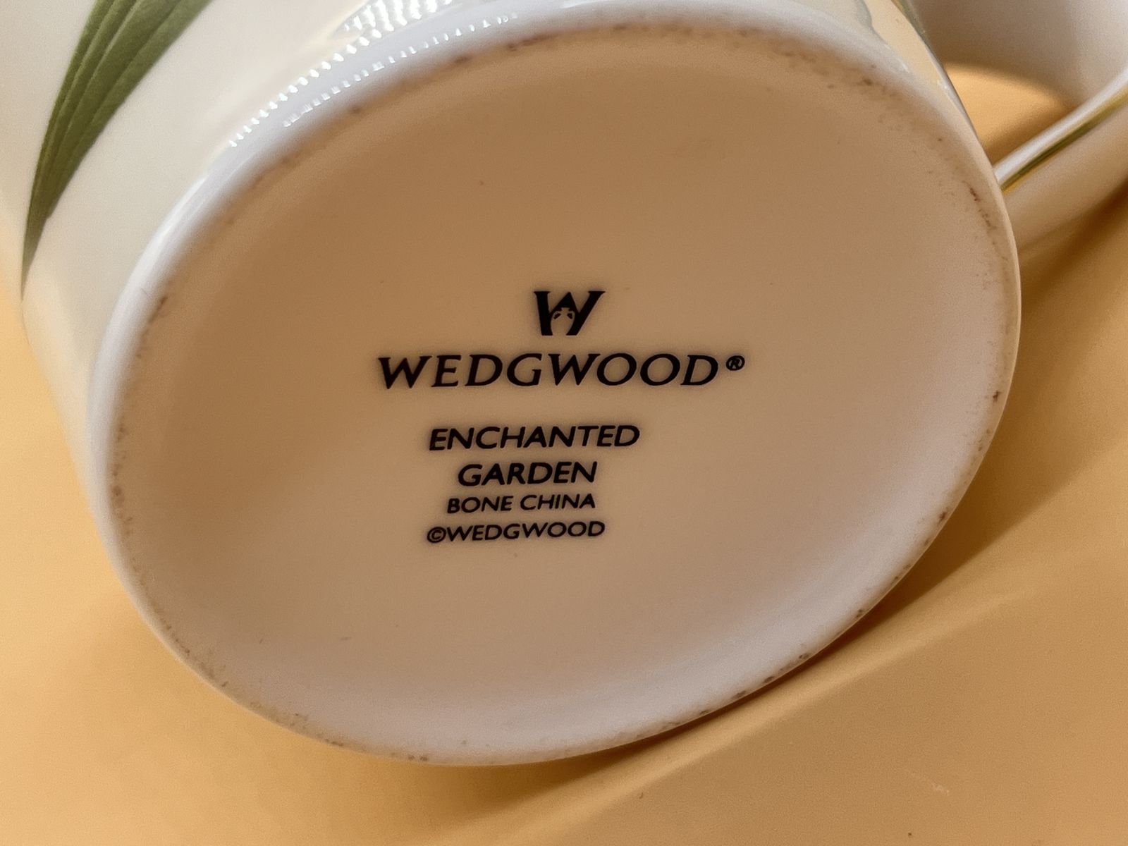 photo furniture Wedgwood China Enchanted Garden Design Tea Cup & Saucer Duo.