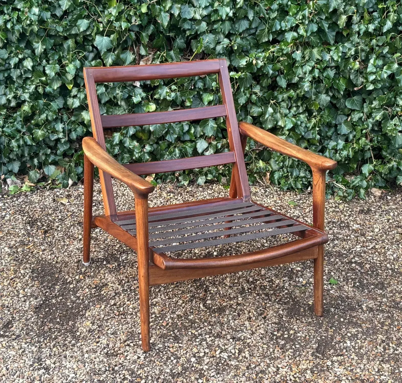 photo buy Mid Century Guy Rogers ‘New Yorker’ Lounge Suite Three Seater Sofa & Two Armchair
