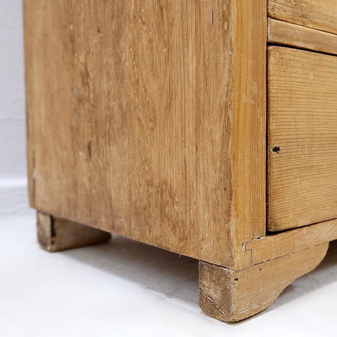 Small Antique Chest Of Drawers In Solid Wood With 3 Drawers photo 649.0