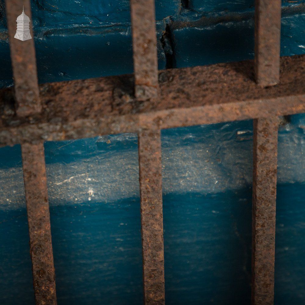 photo vinterior Metal Pedestrian Gate