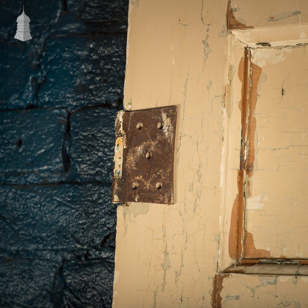 6 Panel Door, Six Moulded Panels, Distressed Cream Paint photo 432.0