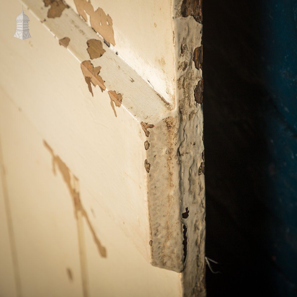 Reclaimed Cottage Door, Plank & Ledge photo vinterior