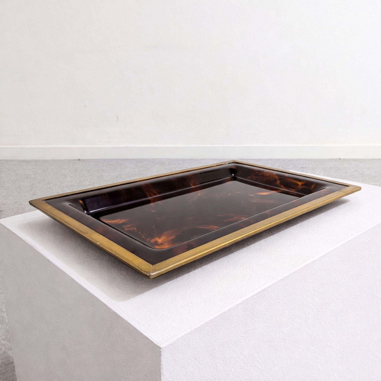 1970s Italian Lucite Tortoiseshell Effect And Brass Tray In The Style Of Dior photo buy
