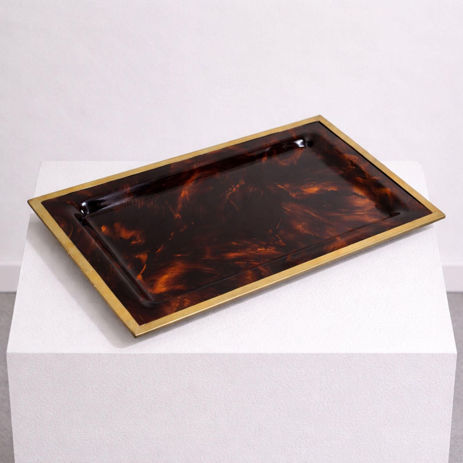 1970s Italian Lucite Tortoiseshell Effect And Brass Tray In The Style Of Dior photo vintage