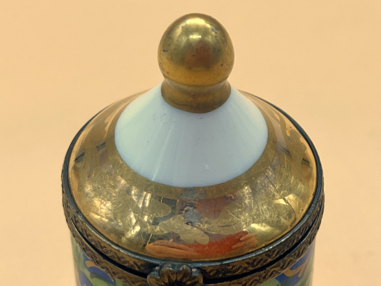 Limoges Porcelain France Perfume Box With Internal Frame And Green Glass Perfume Bottle. photo Home Decor