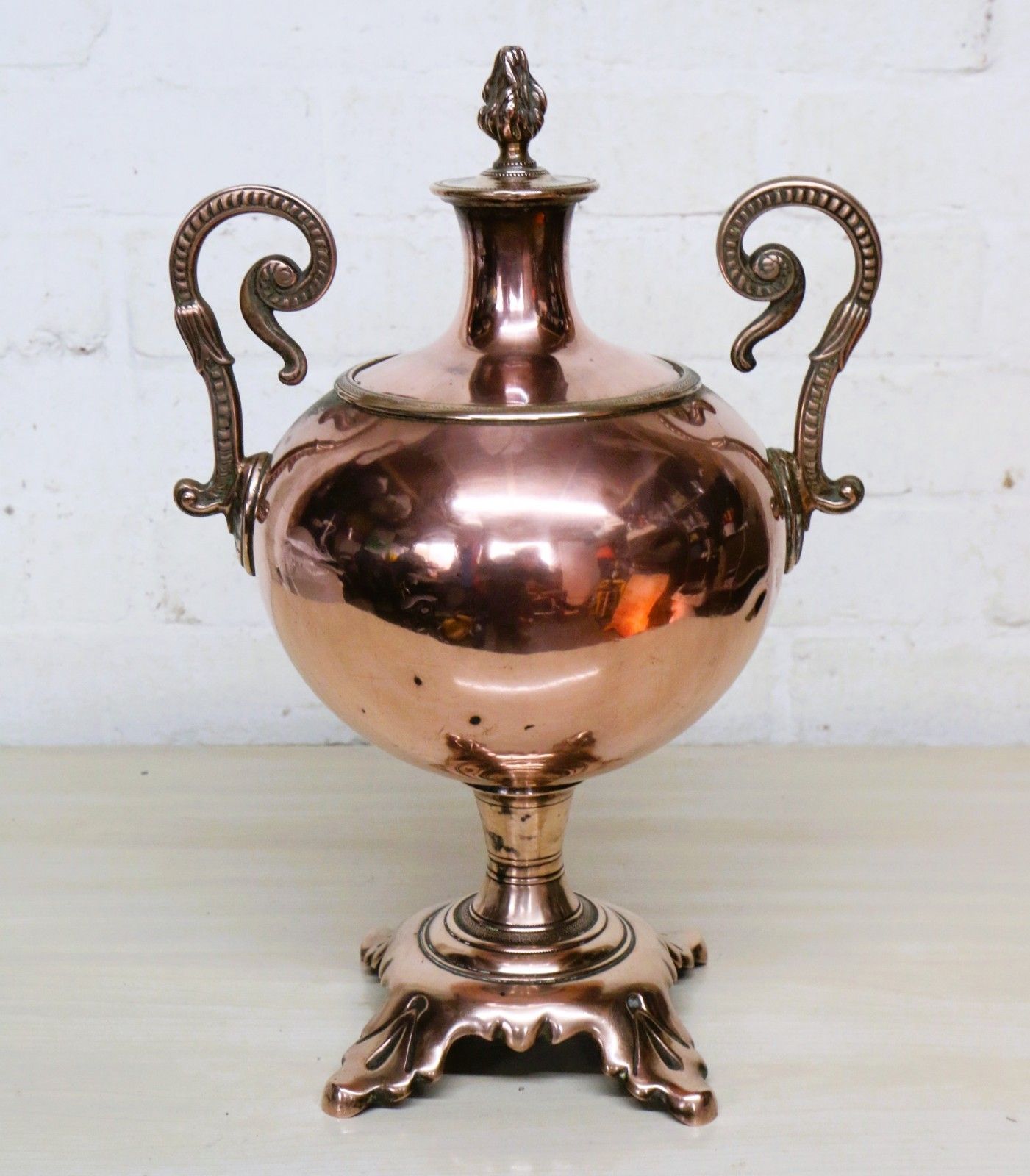 Home Decor Antique Copper Samovar With Brass Fittings Lovely Decorative Piece 19th Century photo