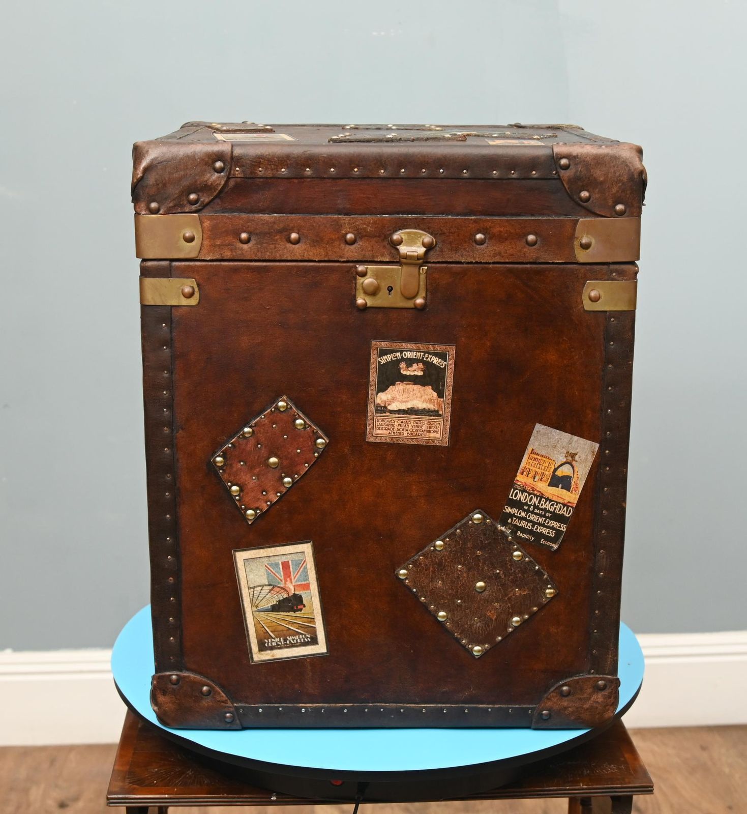 Leather Steamer Trunk Case Vintage Side Table.