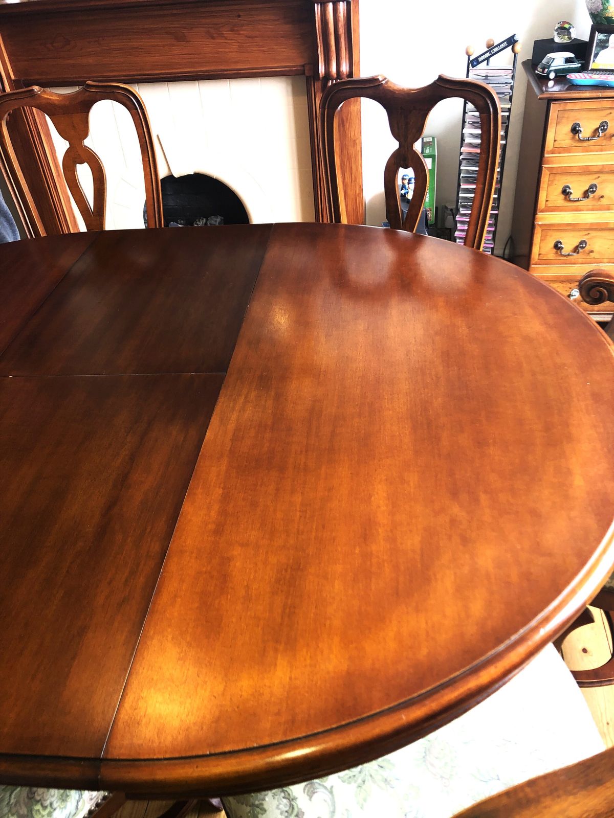 Italian Walnut Dining Suite – Modenese Adriano (Mma) – Harrods – Art. 915 photo 3950.0