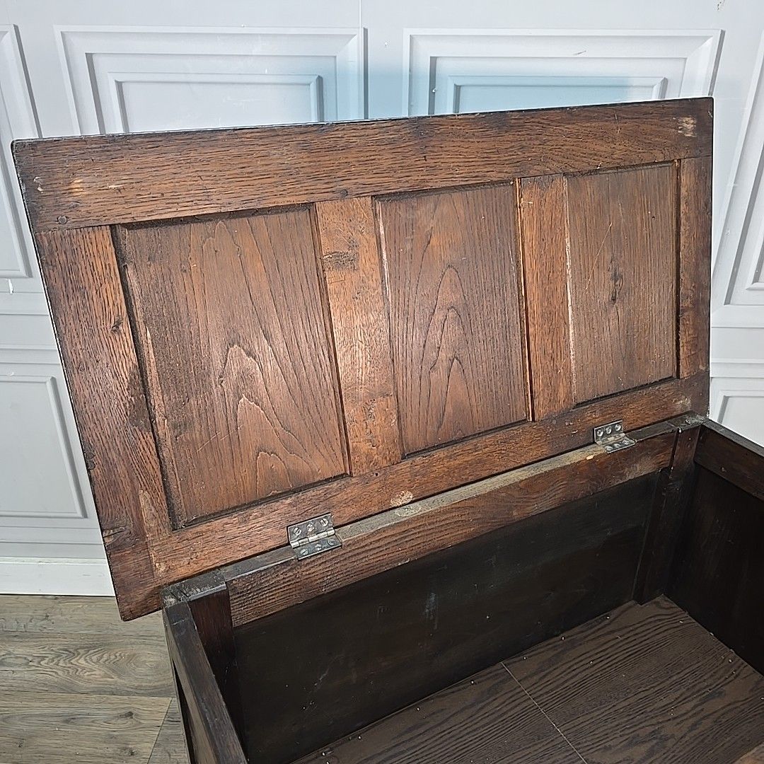 photo vintage Antique Oak Coffer Storage Trunk Chest – Carved Panels – Box Drawers Jacobean