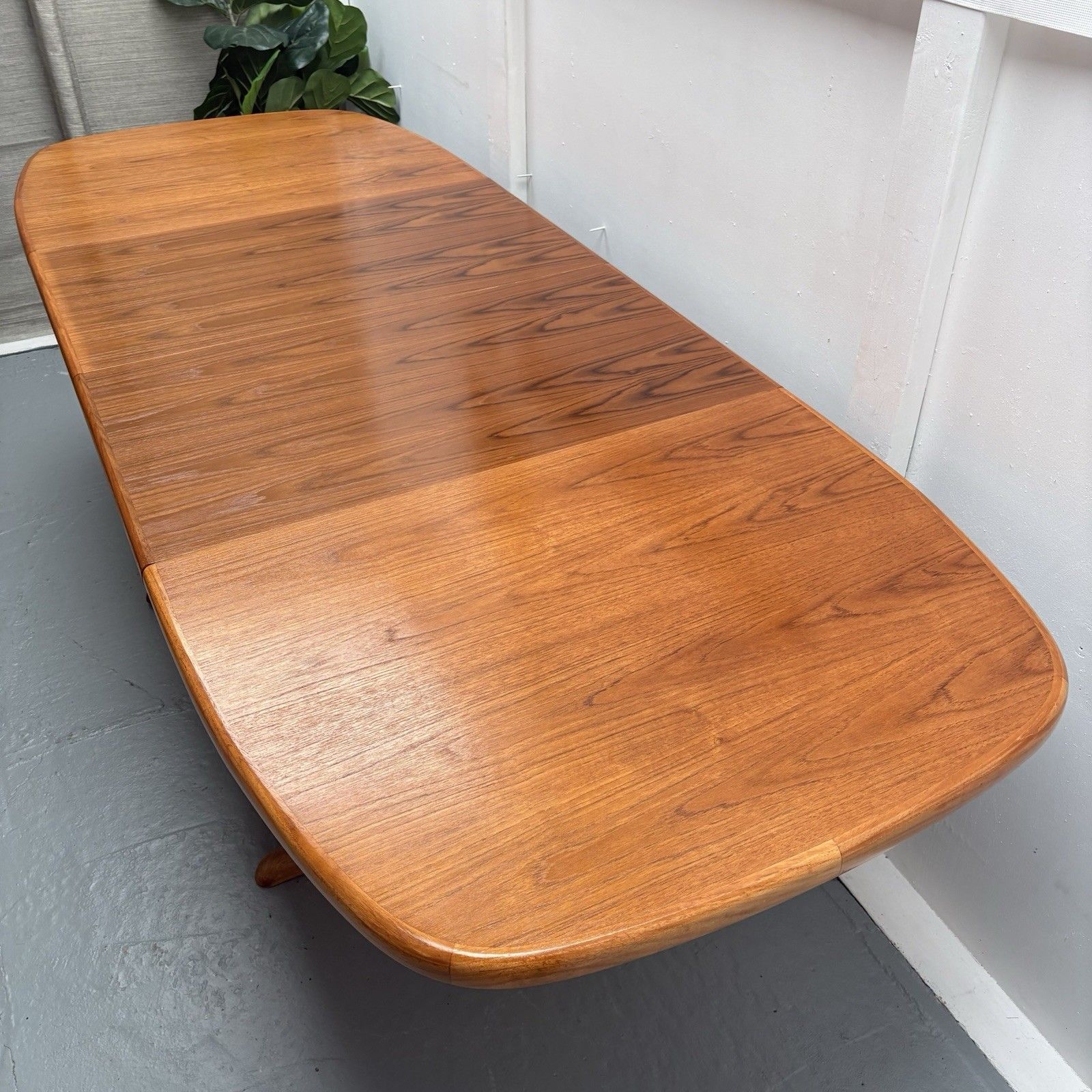 745.0 Skovby Danish Mid Century Modern Teak Extendable Oval Table Model Sm15 photo