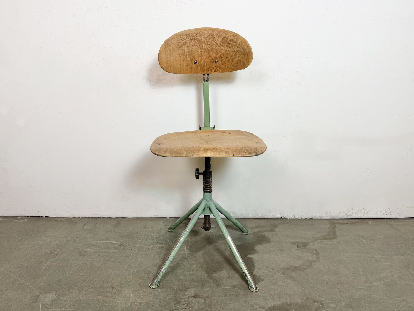 photo for sale Green Industrial Workshop Chair, 1950s, 3x