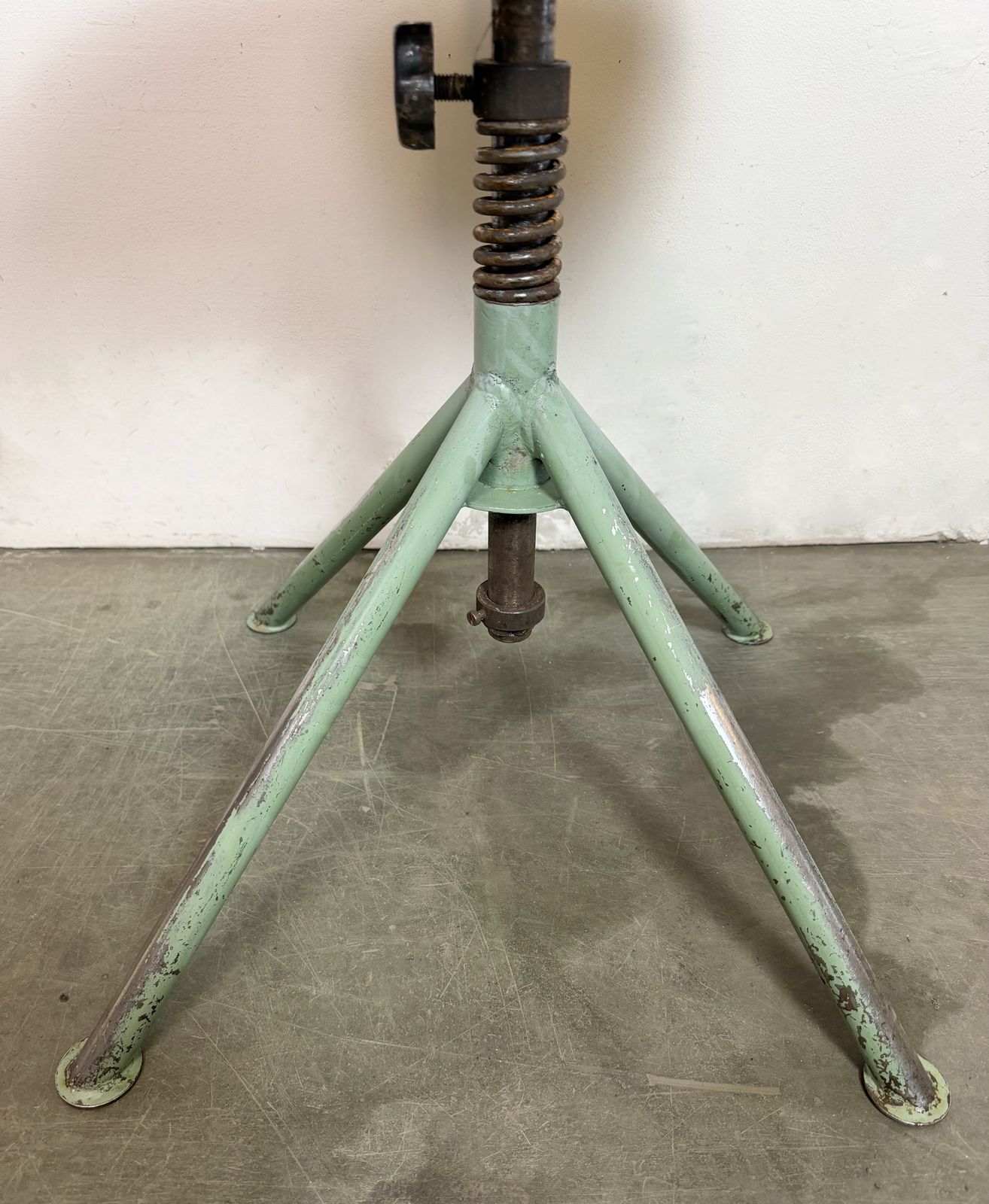 229.0 Green Industrial Workshop Chair, 1950s, 3x photo