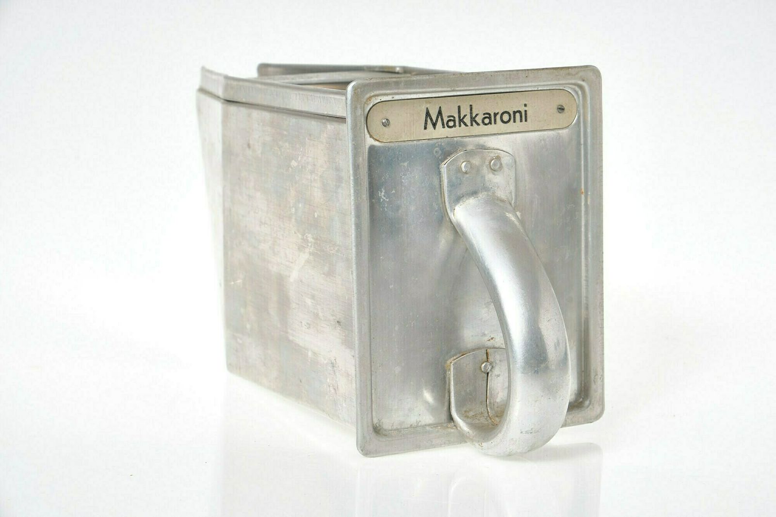 Chutes For Frankfurter Küche, By Bauhaus Designer Margarethe Schütte Lihotzky, Harrer Hanau photo furniture