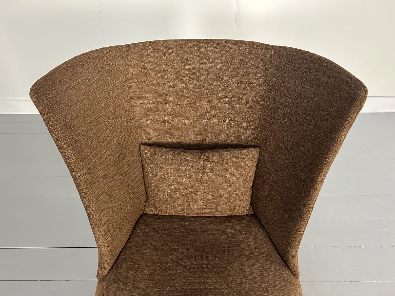 photo furniture B&B Italia “Fat Fs91a” Chair In Brown Woven Fabric
