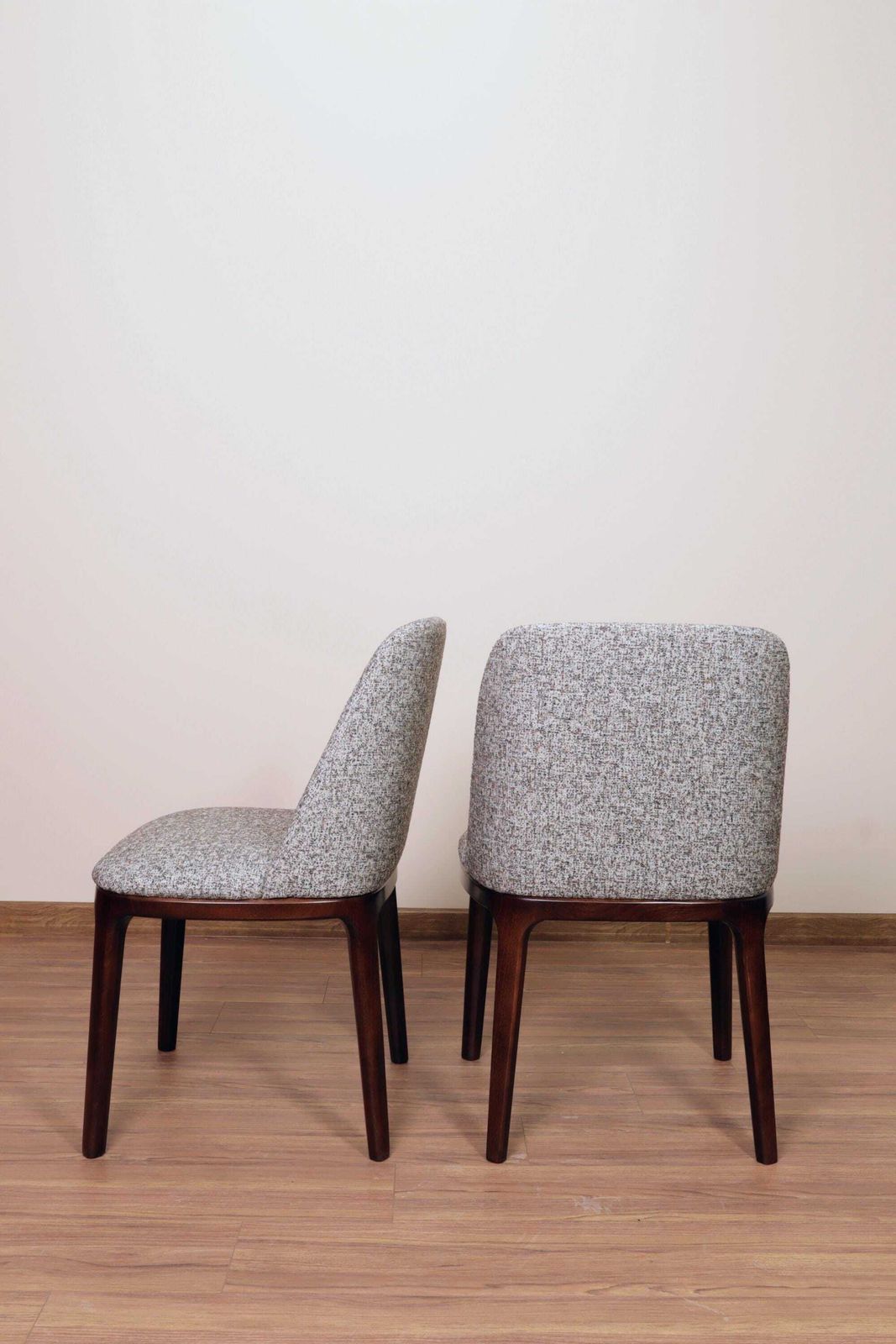 Set Van 6 Moderne Beklede Eetkamerstoelen photo vintage