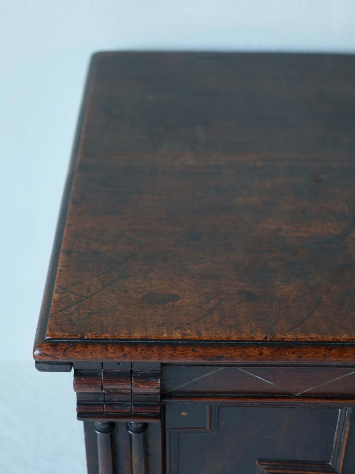 photo vinterior Charles II Anglo Dutch Coffer, 1600s