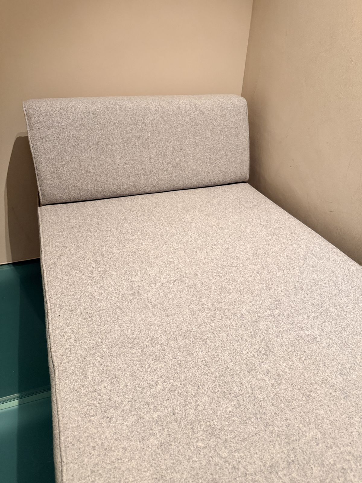 Herman Miller George Nelson Daybed With Side Bolster photo for sale