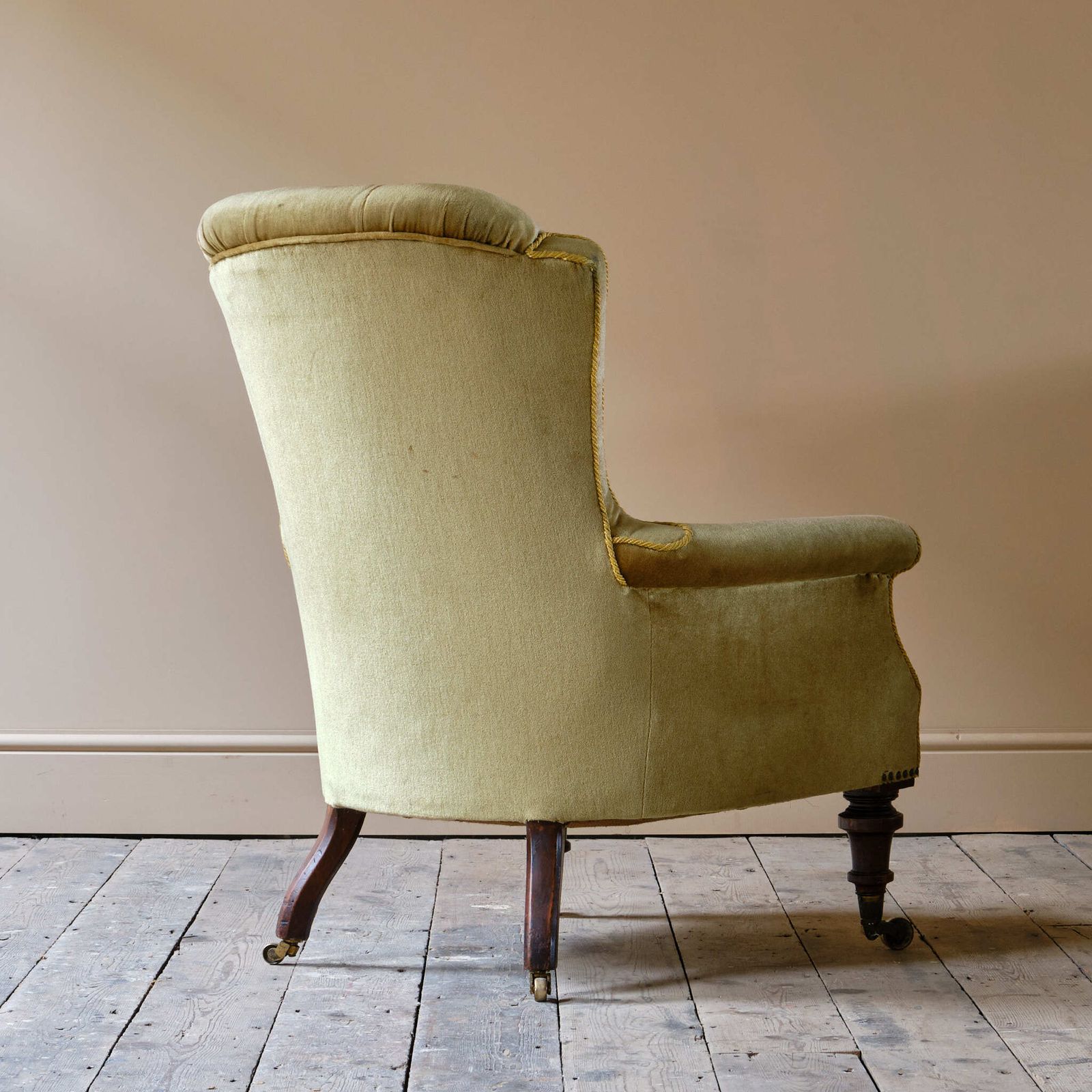 19th Century Country House Armchair photo 1600.0