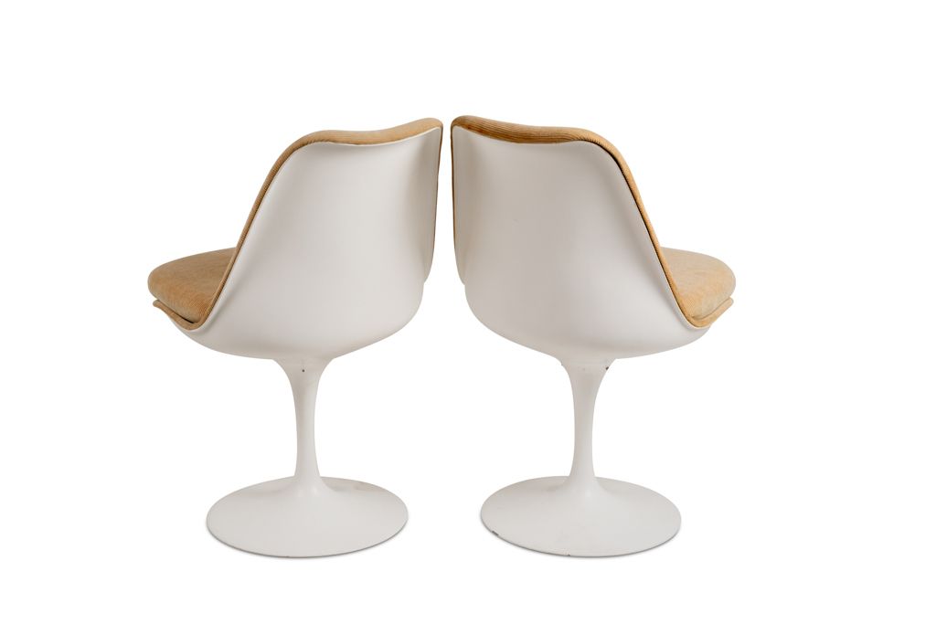 Eero Saarinen, For Knoll  Set Of 8 “Tulip” Chairs. 1970s photo vintage