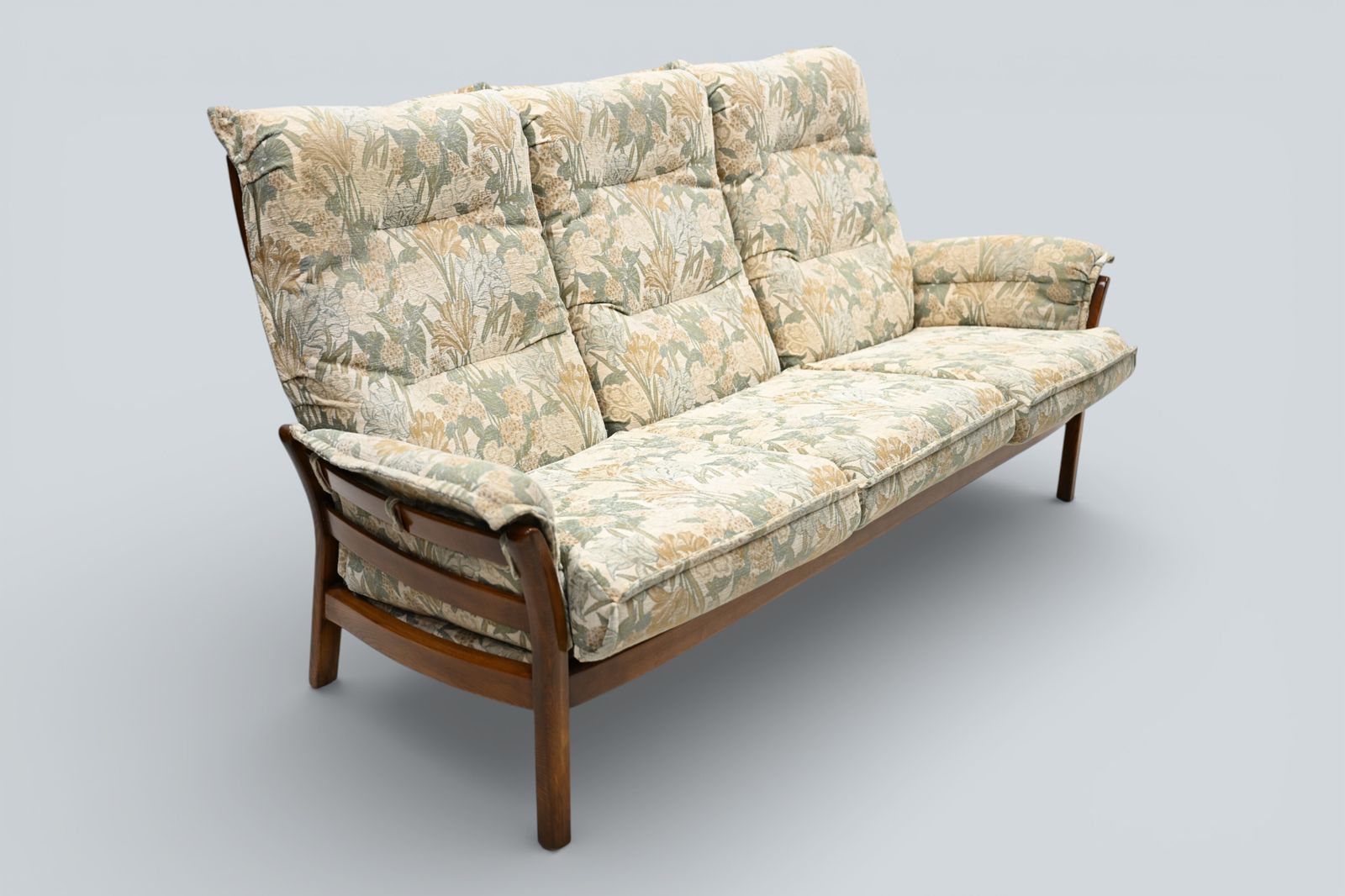 Ercol Saville 3str Sofa Ercol's Washable Upholstery Golden Dawn Free Uk Delivery photo vintage