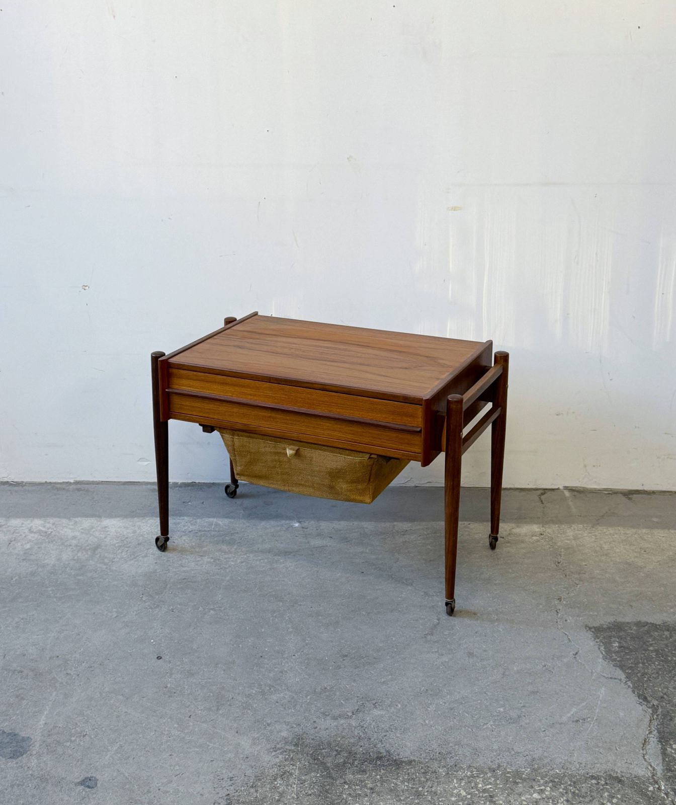 Mobile Sewing Table, N. Simonsen, Denmark 1960s, Mid Century, Vintage photo vinterior